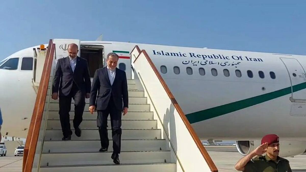 سفر وزیر امور خارجه به عمان