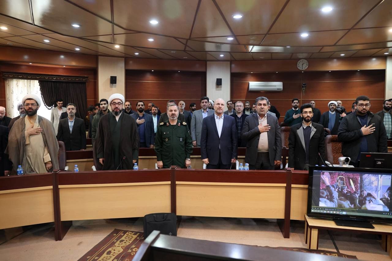  نشست صمیمانه فعالان فرهنگی و اجتماعی مازندران با قالیباف