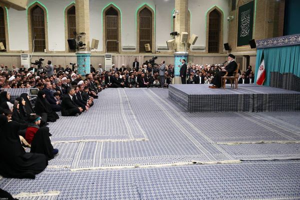 رهبر انقلاب: رئیس جمهور آمریکا،مجرم اصلی فتنه اخیر است