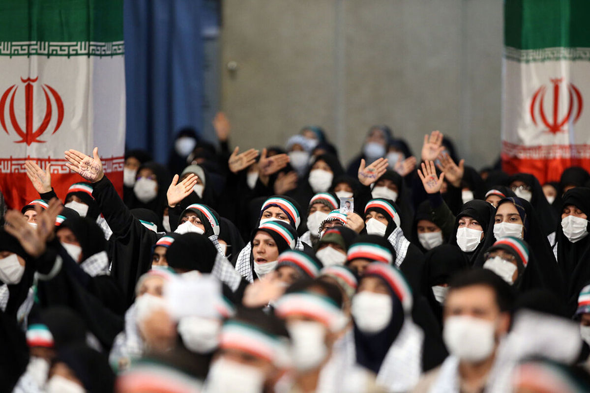 رهبر انقلاب: امروز مهم‌ترین شیوه دشمن جعل و دروغ‌پردازی است