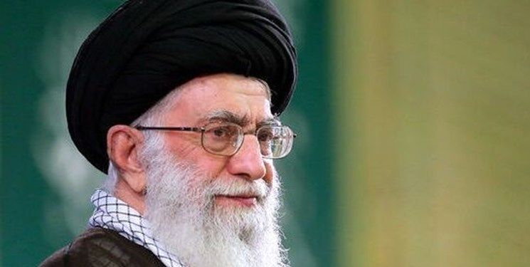 گوشه‌ای از دیدار جمعی از طنزپردازان با رهبر انقلاب در مستند غیررسمی۴