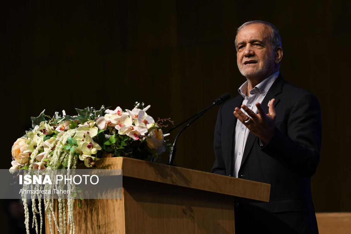 انتقاد رئیس جمهور از وضعیت پروژه‌های نیمه‌تمام