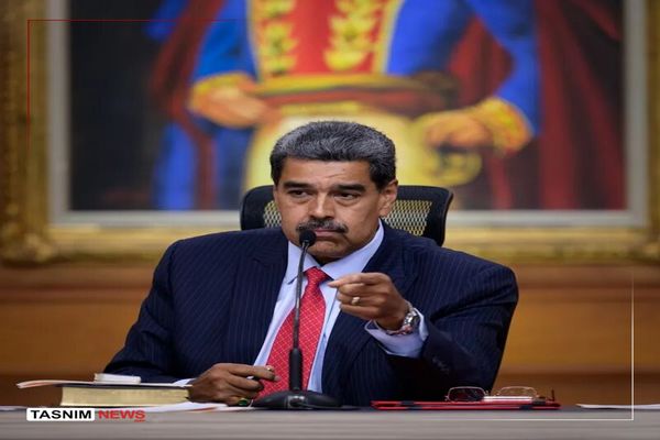 مادورو: هرگز در برابر جنگ روانی آمریکا تسلیم نمی‌شویم