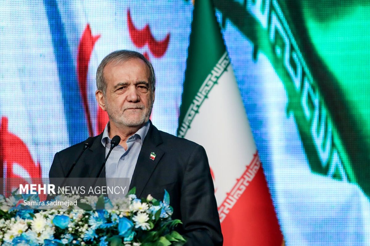 پزشکیان: دولت با تکیه بر توان نخبگان عقب‌ماندگی‌ها را جبران می‌کند