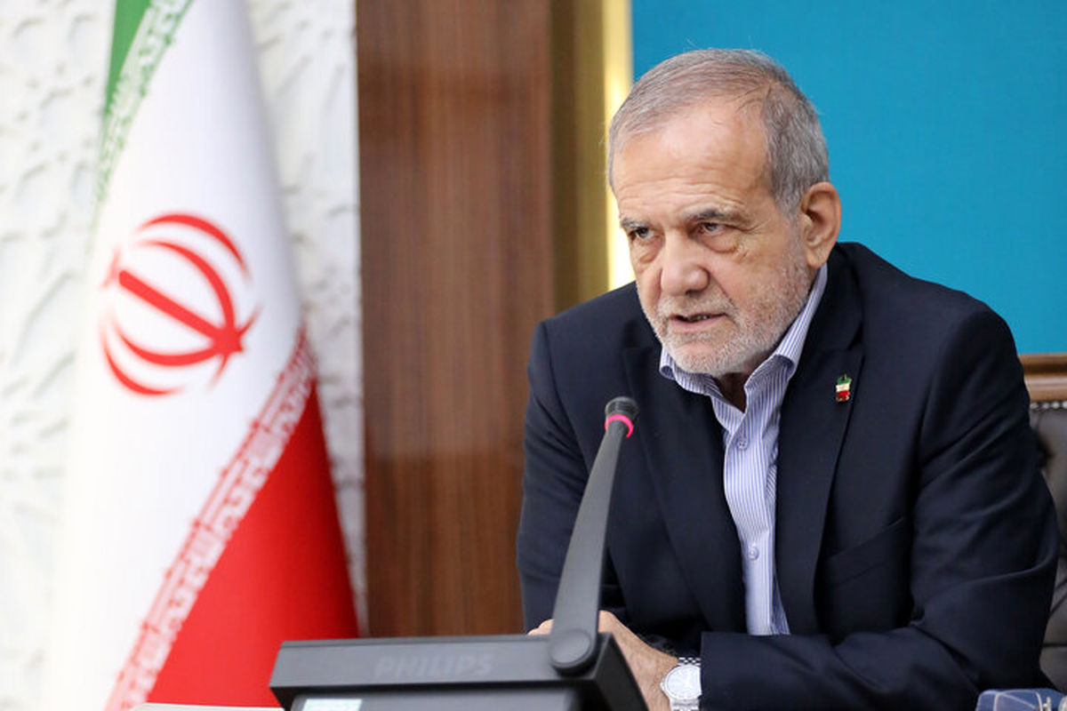 رئیس‌جمهور اعلام کرد/اقدام مکمل دولت برای سیاست‌های بنزینی 