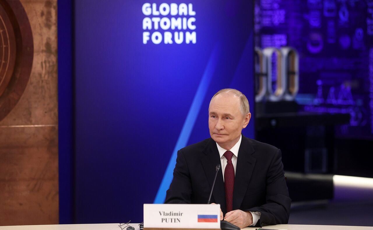 پوتین: بدون قید و شرط از توسعه انرژی صلحآمیز هستهای حمایت میکنیم