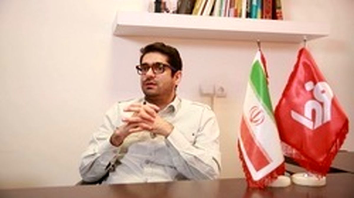 به من به جای تهیه کننده می‌گفتند متولی تا خیلی پر رو نشوم/ مصاحبه رشیدپور با ظریف تبلیغاتی بود/ می‌خواهم پرسش‌گری را رواج بدهم/ به چالش کشیدن سیاست‌مداران را برای فصل دوم گذاشته‌ام/ مجری سمجی هستم