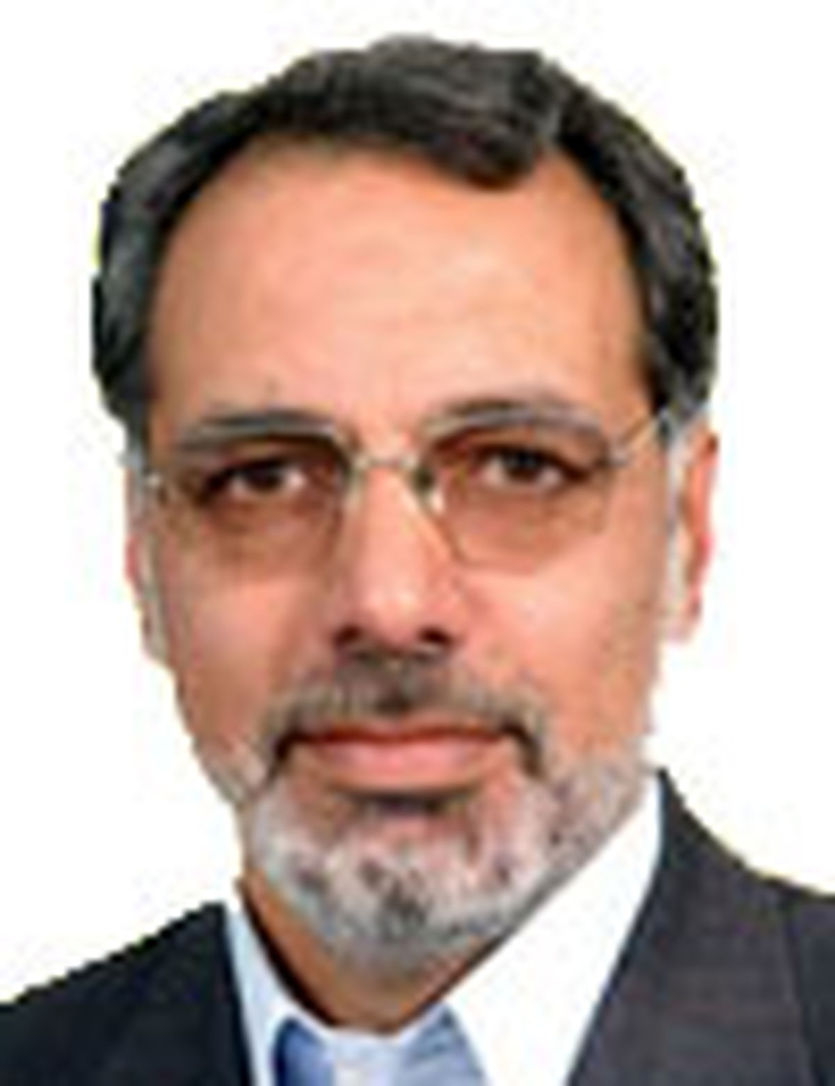 آرین منش: سريال «ساعت شني» بازنگري شود