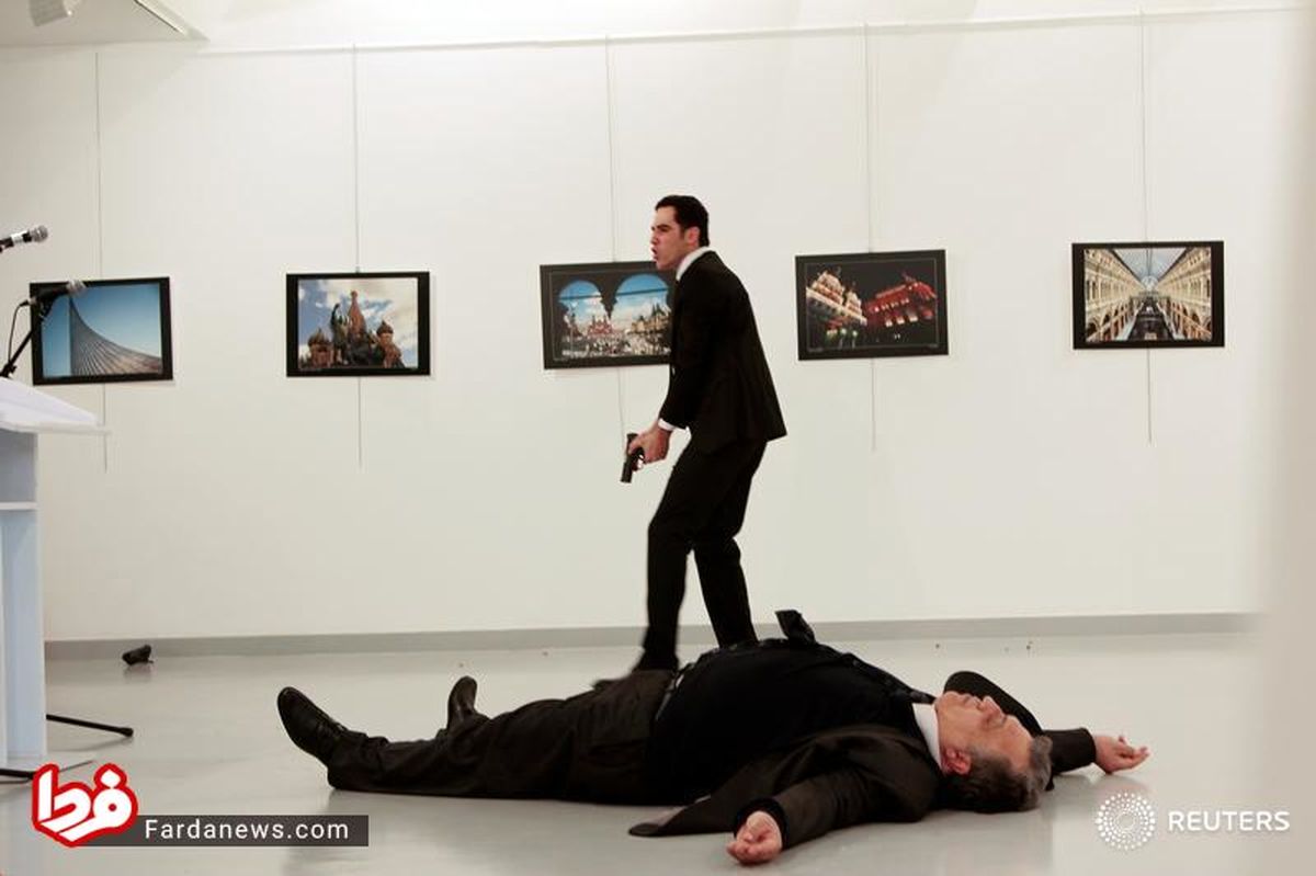 تصاویر: لحظه ترور سفیر روسیه از زاویه‌ای متفاوت