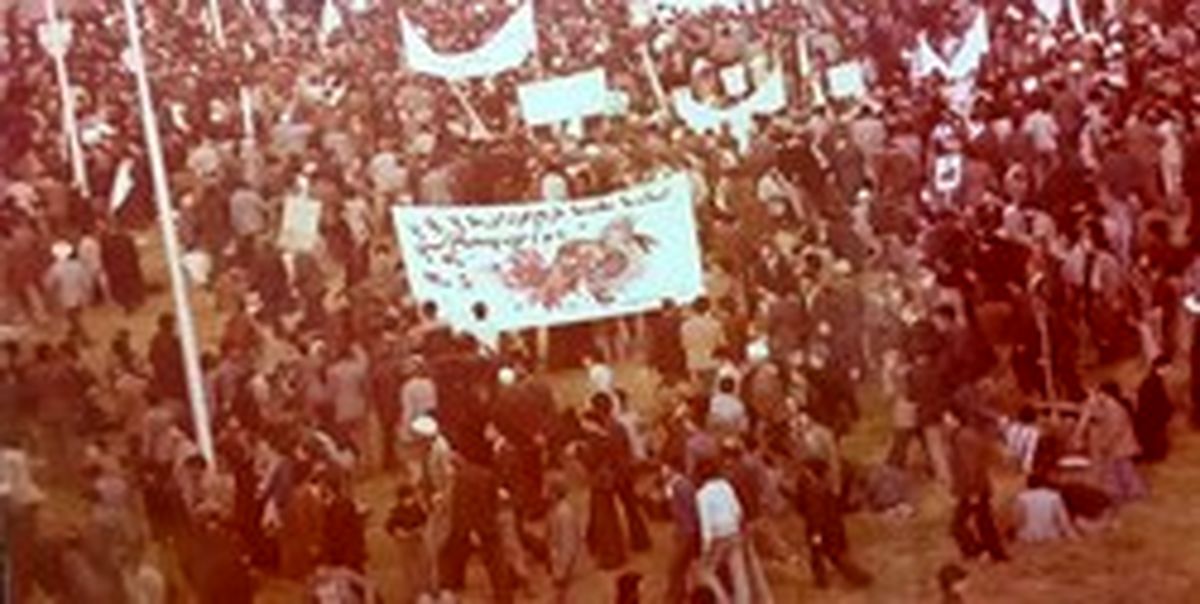 آیتالله ریشهری: انقلاب با ایستادگی مردم بالندهتر شد