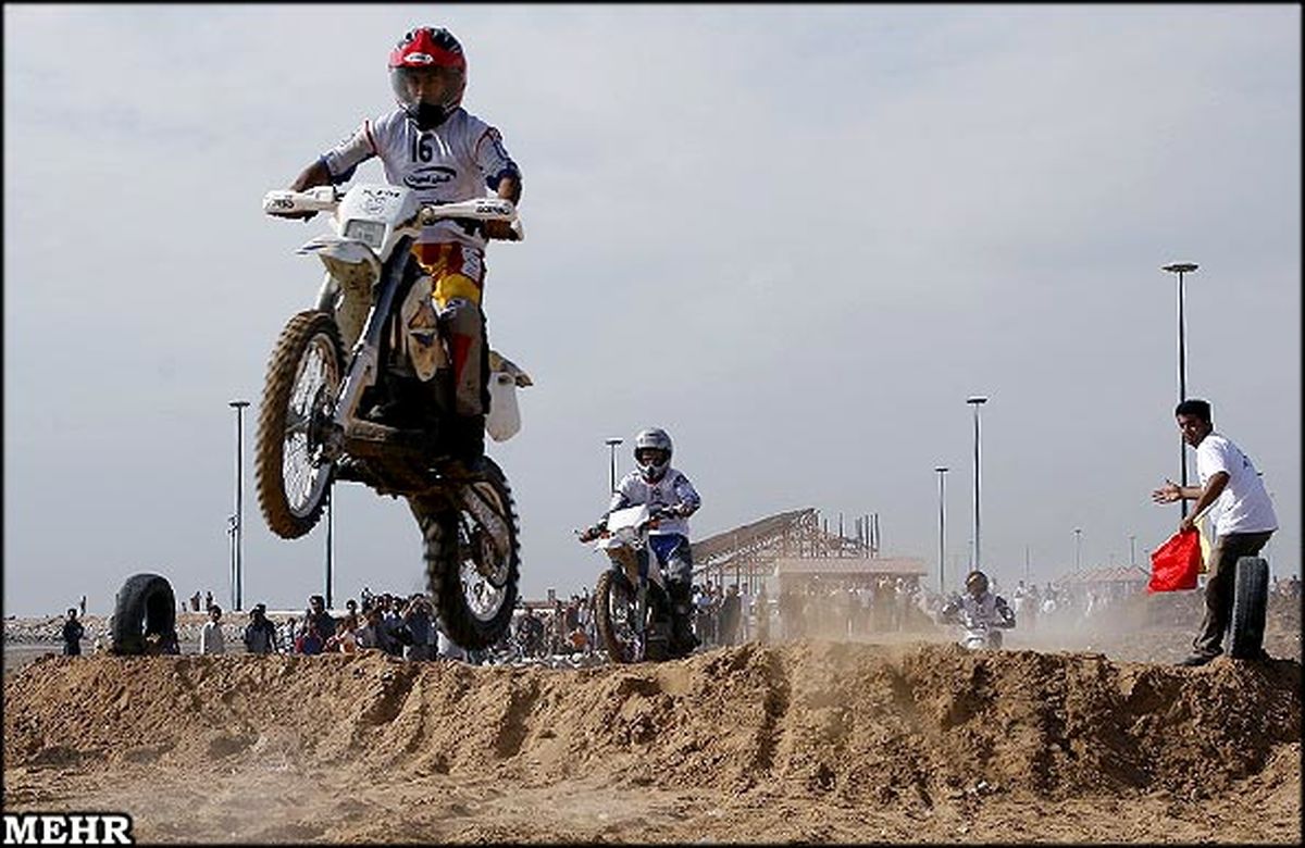 اولین مسابقات موتور سواری تریل ساحلی