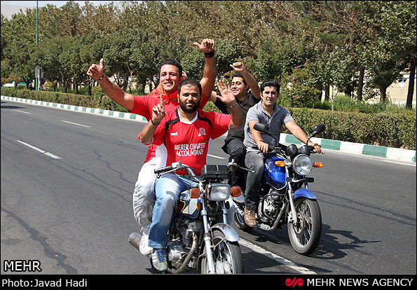 حاشیه دیدار استقلال و پرسپولیس/تصاویر