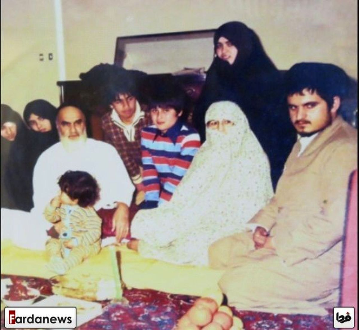 عکس کمتر دیده شده‌ای از دورهمی خانوادگی امام خمینی