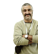 بازپرس بر سر دوراهی