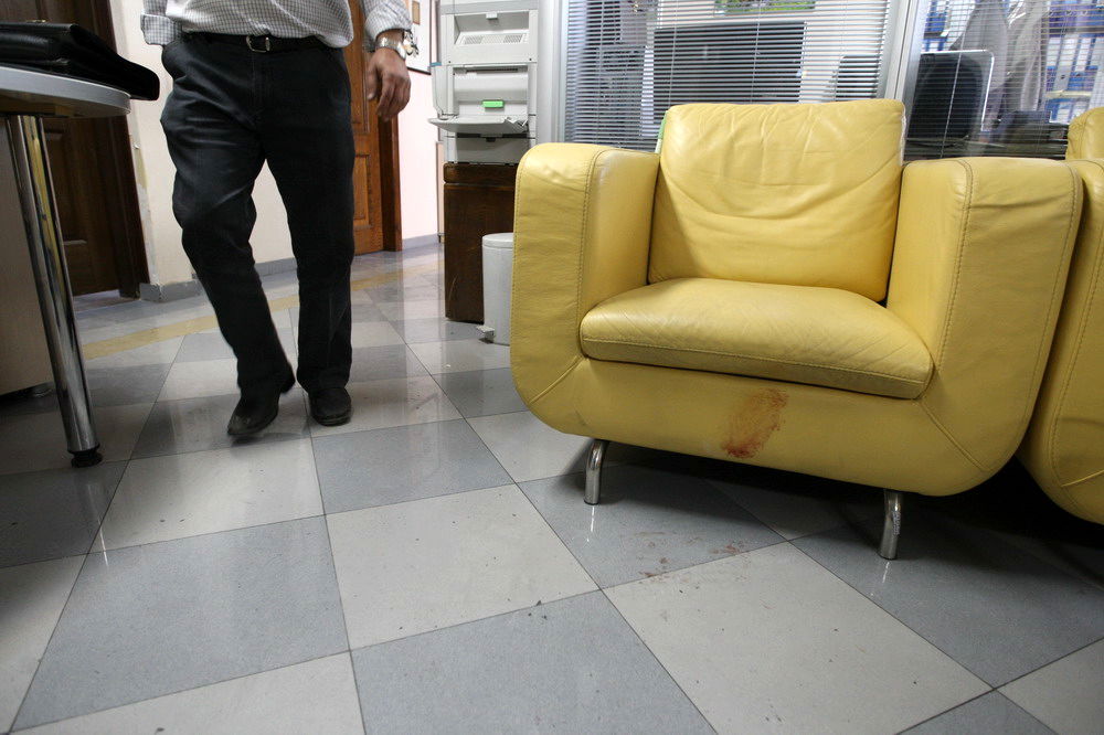 تصاویری از حوادث دیروز و مظلوم‌نمایی روزنامه ایران