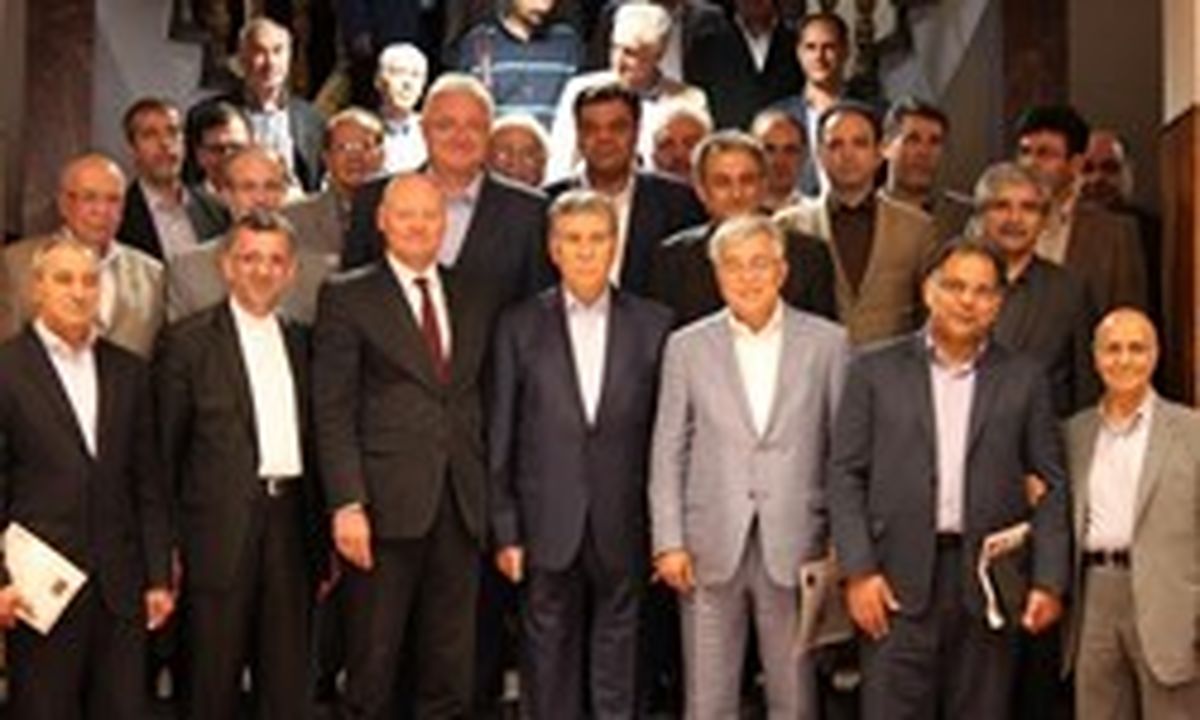 دوره‌ گردی مشکوک سفرای خارجی در ایران +تصاویر