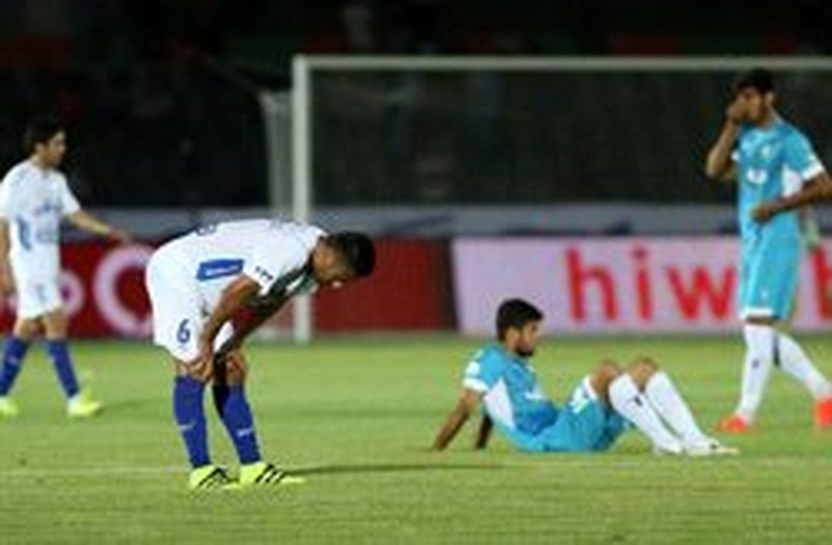 تساوی شاگردان شفر مقابل پیکان ۱۰ نفره