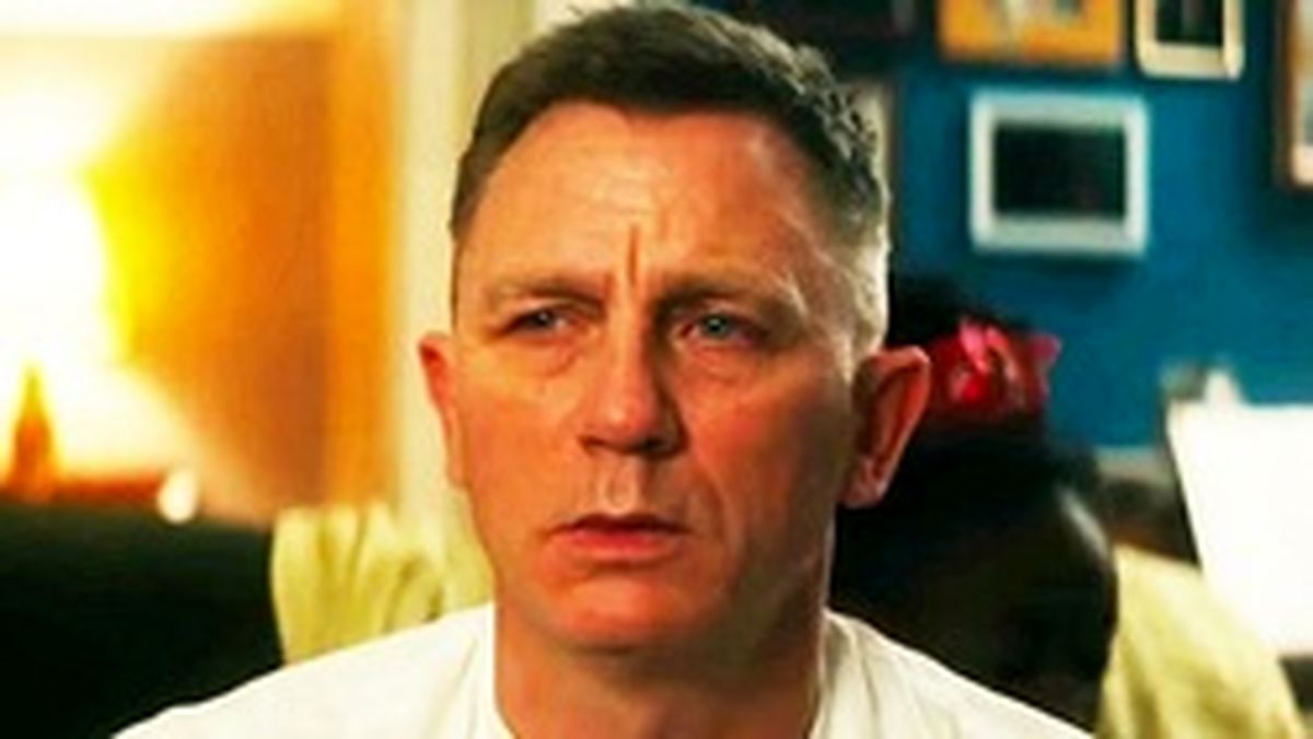 بازیگر «جیمز باند» درگیر ماجرایی نژادپرستانه شد +عکس