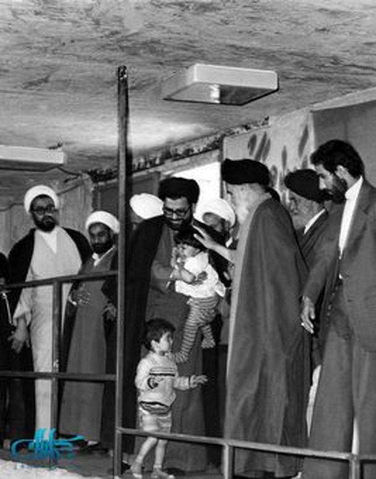 تصاویری نادر از امام و کودکان