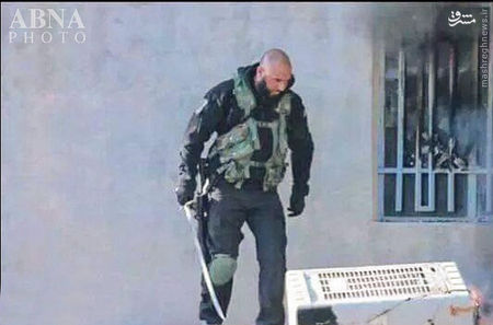 عجیبترین مجاهد در جنگ با داعش/تصاویر