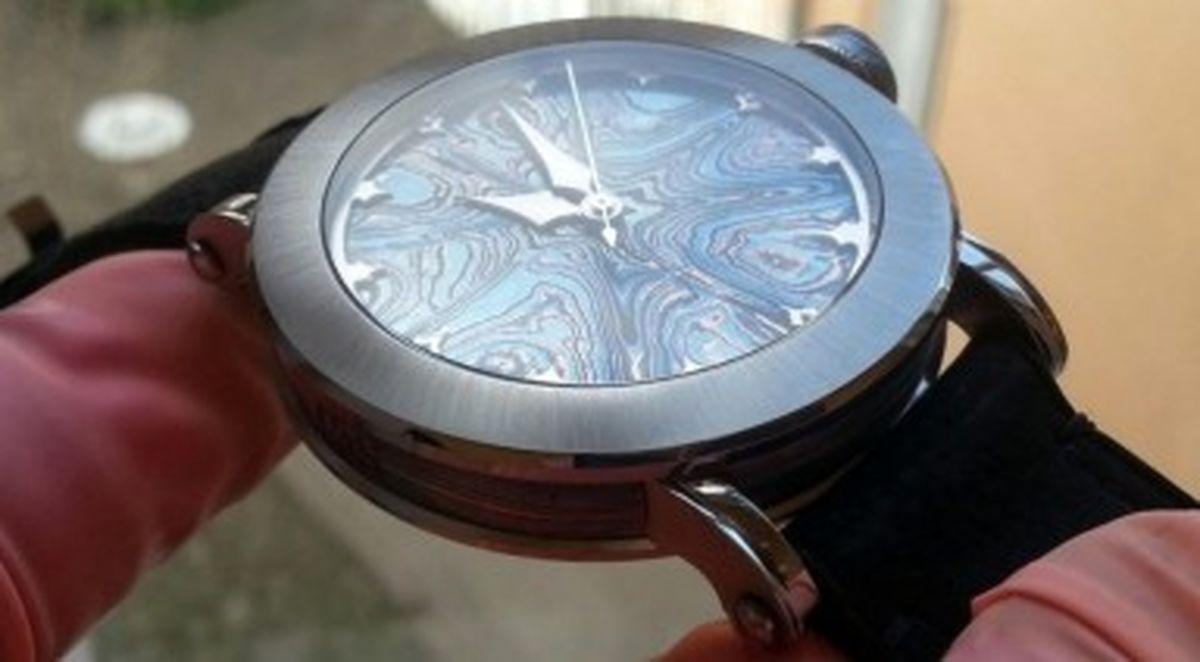 ساعتی که رنگین کمان می‌شود/عکس