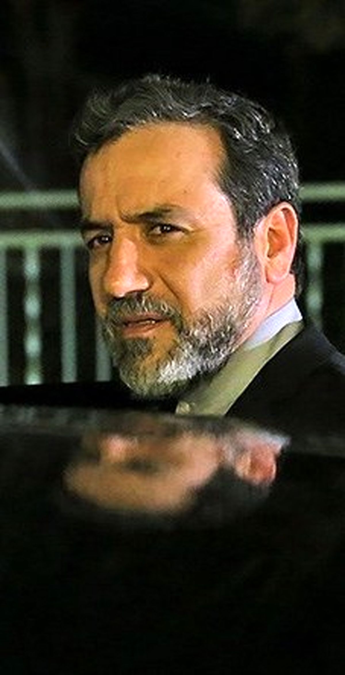 به تشخیص رهبری عمل می‌کنیم/ 24 ساعته غنی‌سازی 20 درصد راه می‌افتد/آمریکا هنوز دشمن ماست