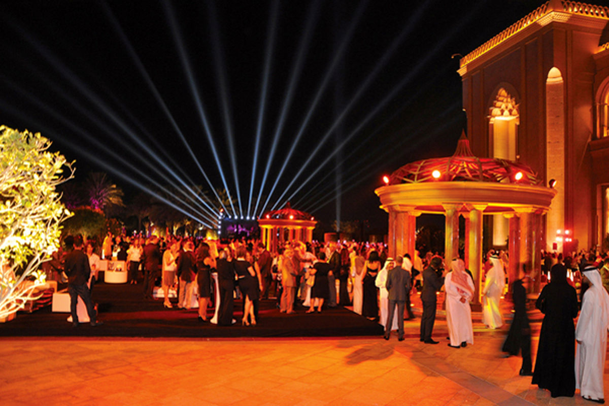 اماراتي‌ها جمع كردند ما هنوز مي‌كاريم!