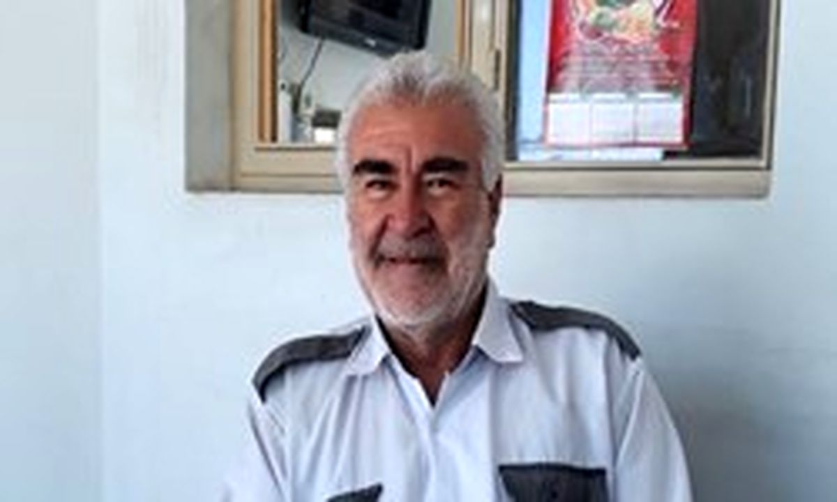 گفتگوی خواندنی یک پستچی کهنهکار +عکس