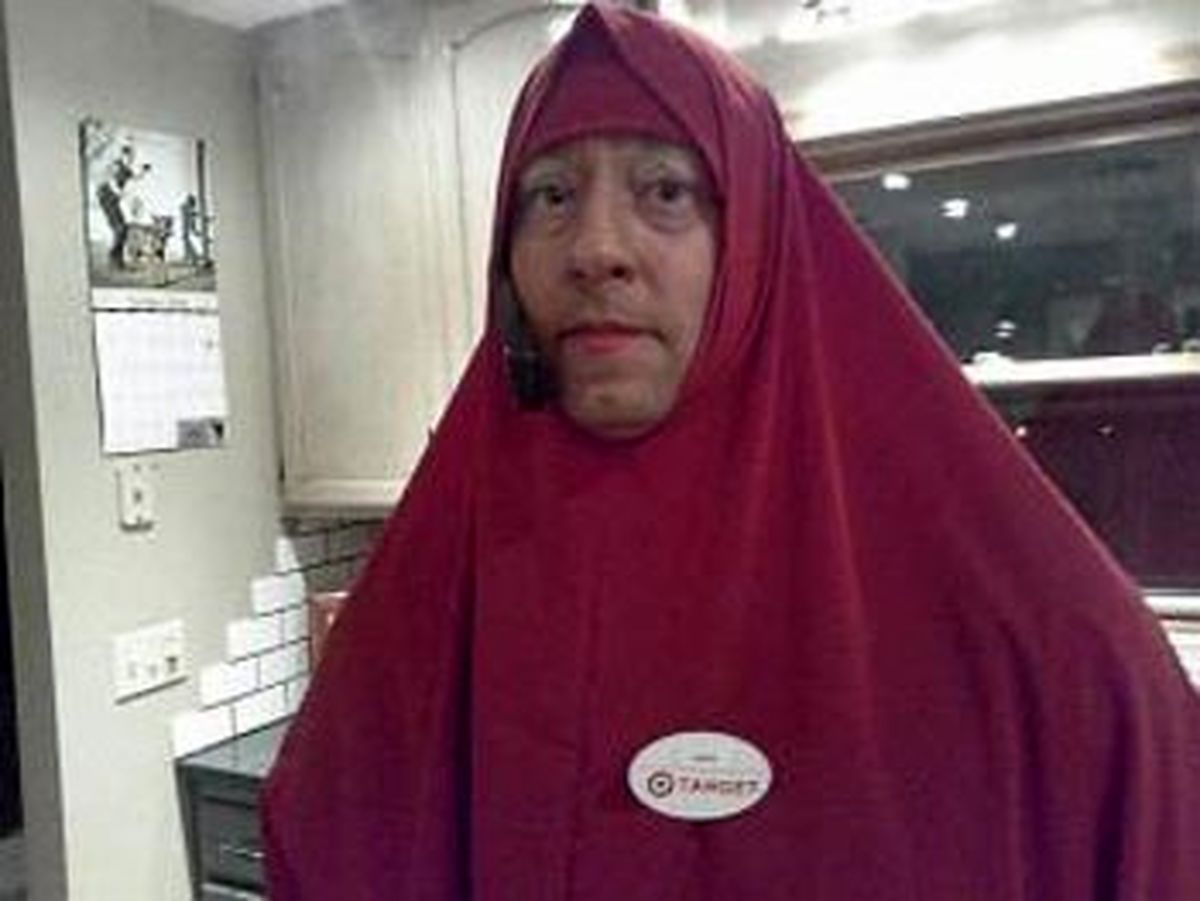 تمسخر حجاب توسط پلیس آمریکا/ عکس