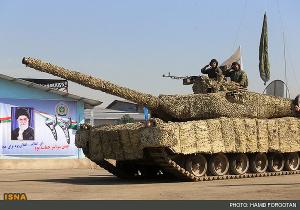 رونمایی از تانکهای ارتقاء یافته ذوالفقار و صمصام