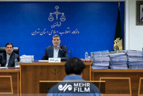 گوشه‌هایی از دفاعیات روح‌الله زم در سومین جلسه دادگاه +فیلم