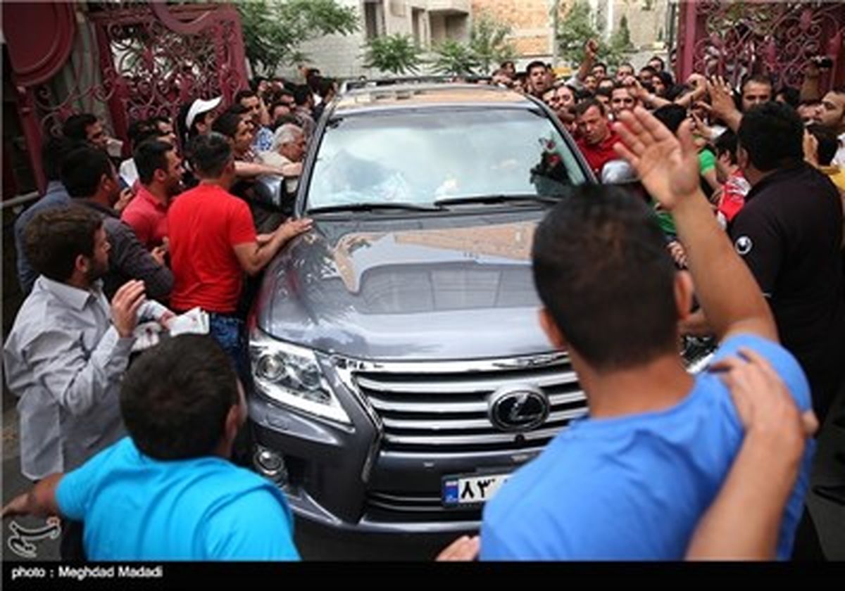 استقبال هواداران پرسپولیس از دایی/تصاویر