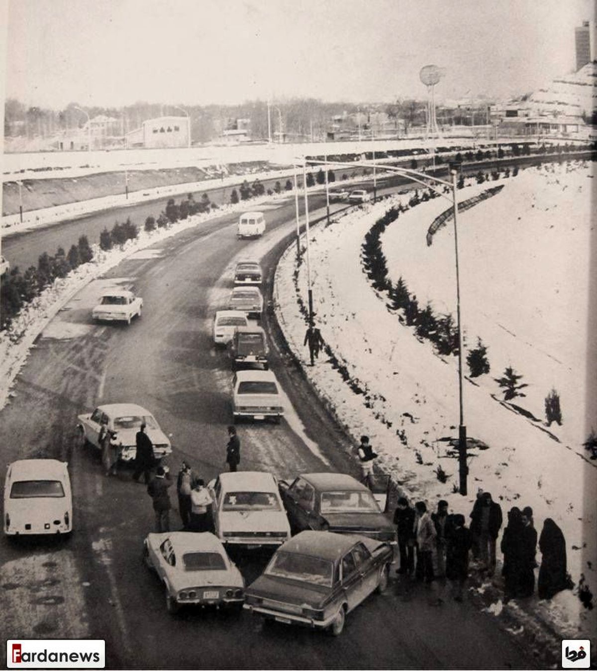 عکس قدیمی از تصادف در بزرگراه تهران‎