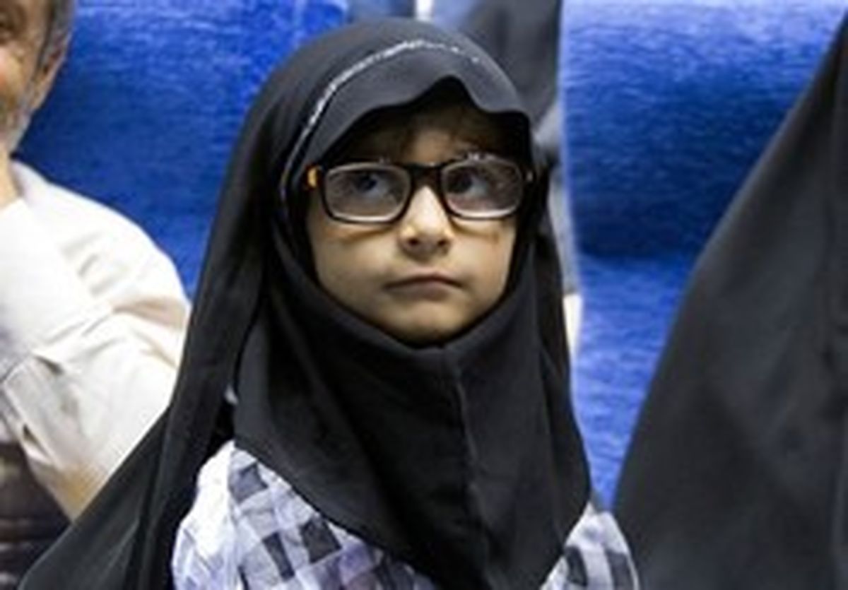 نامه دختر شهید مدافع حرم برای سردار سلیمانی +عکس