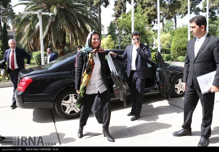 عکس: پوشش همتای بلژیکی لاریجانی در تهران