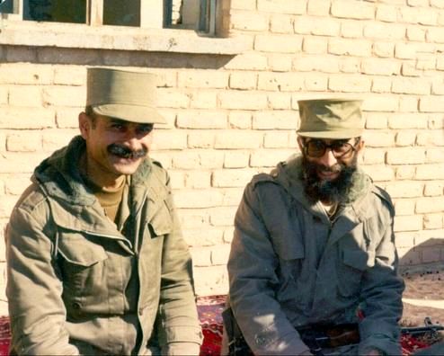 تصویر کمتر دیده شده سرلشکر ولی الله فلاحی در کنار رهبری