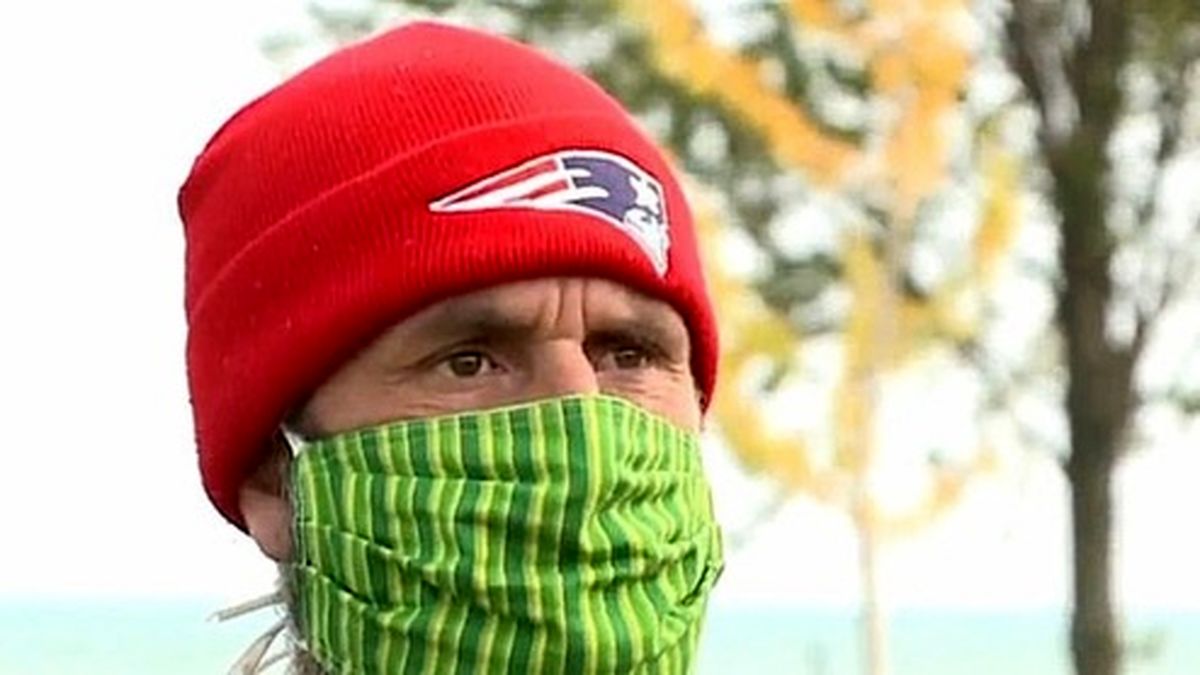 شوک مجسمه ساز با دیدن بسته وحشتناک در ساحل! +عکس (۱۶+)