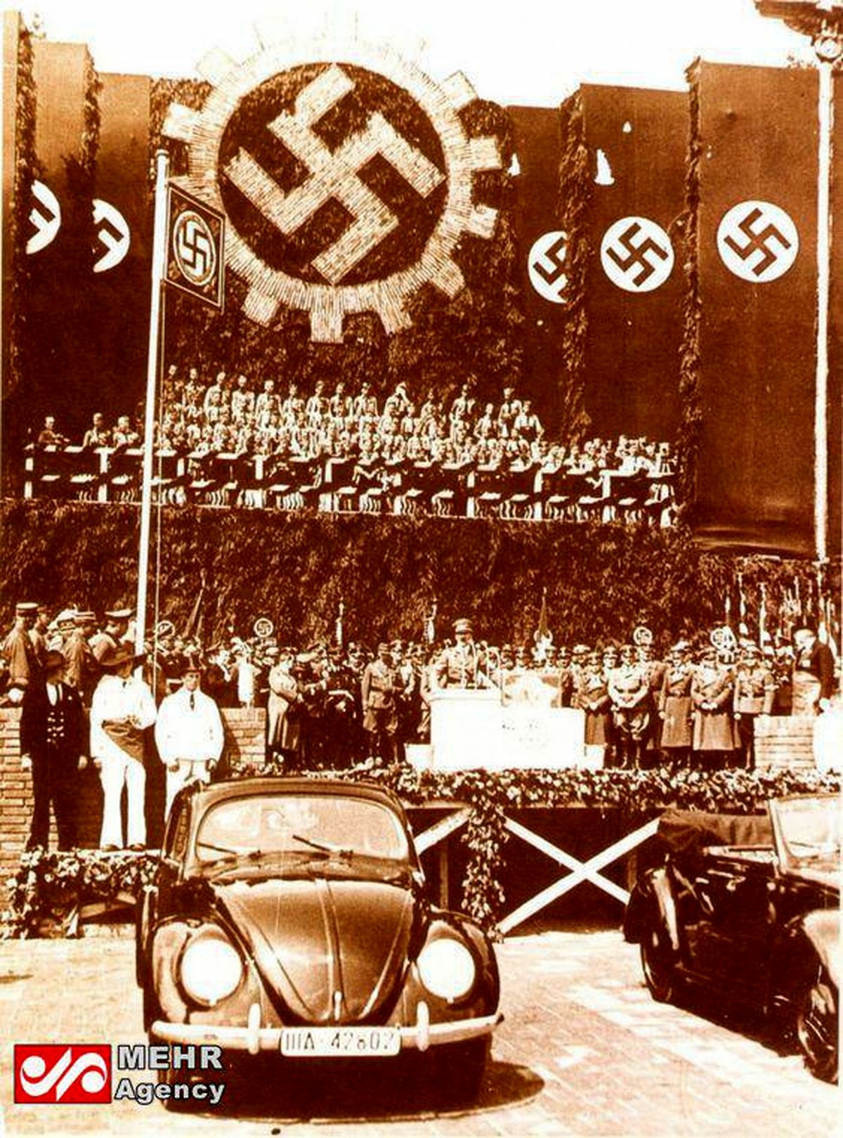 عکس: هیتلر در مراسم رونمایی فولکس واگن