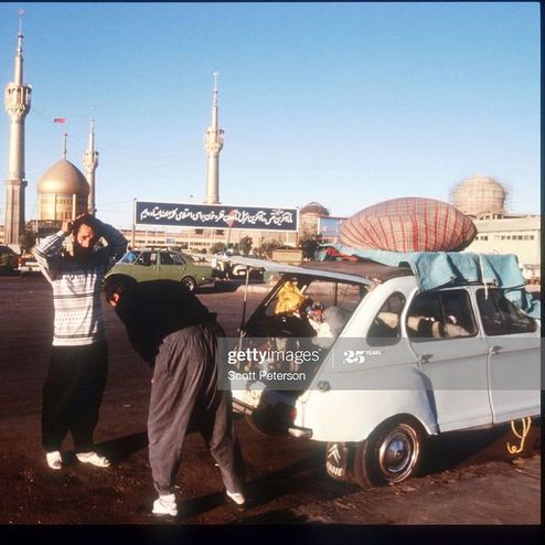 خودروی ژیان در جنوب تهران سال ۷۵ +عکس