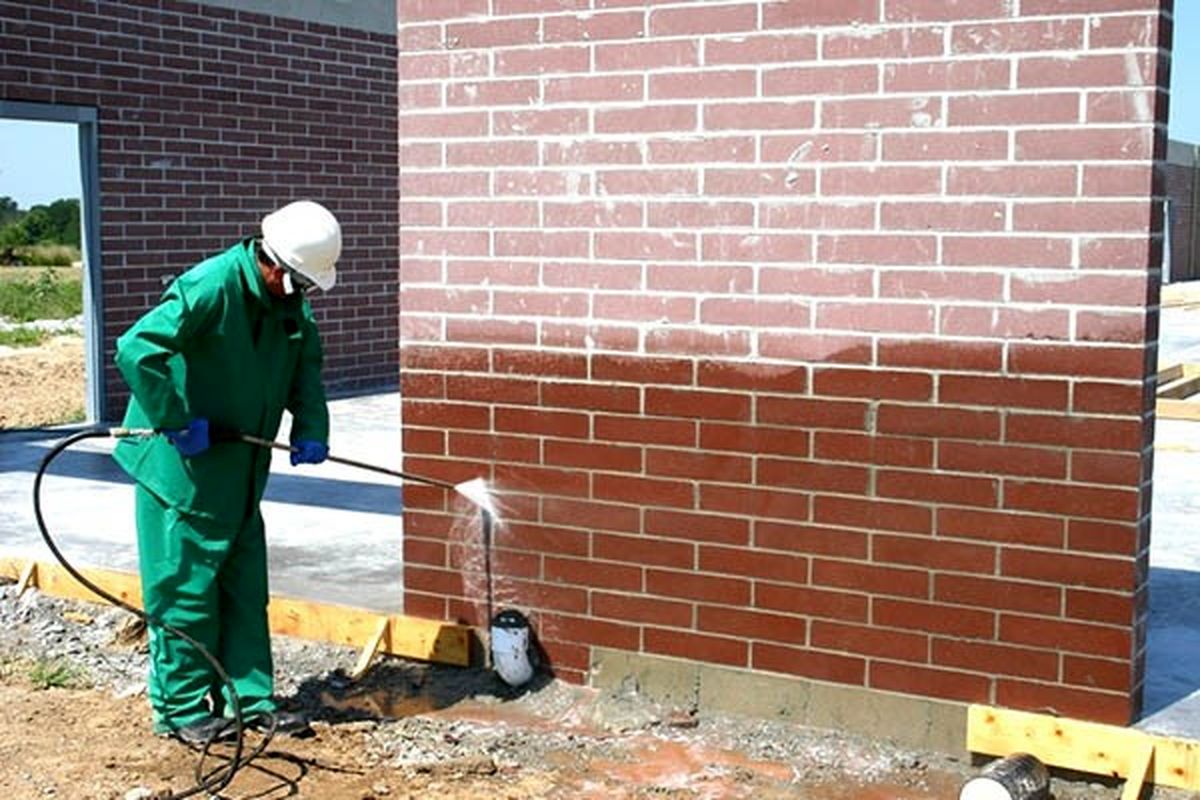 افزایش شوره بر روی آجرها، دلایل و روش های برطرف سازی آن: