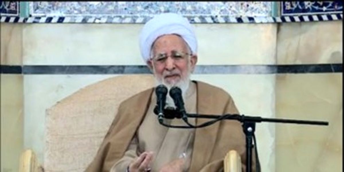 اشکهای آیتالله جوادیآملی برای حاج قاسم +فیلم