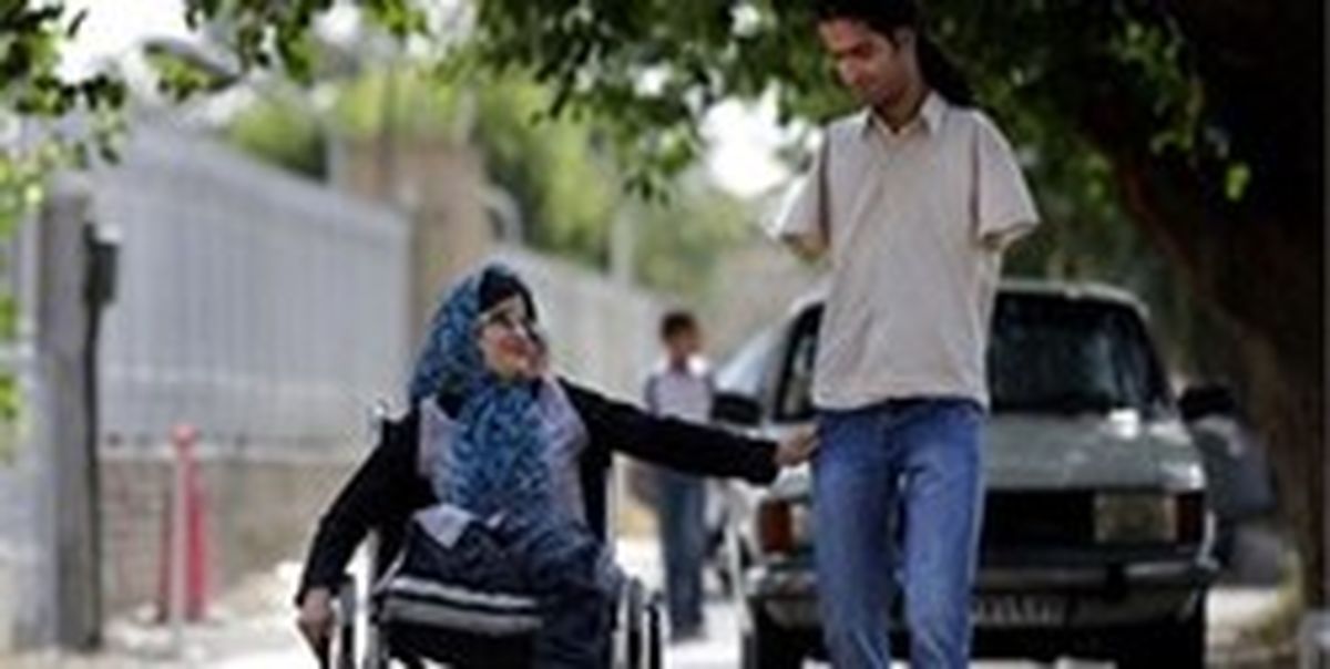 وزیررفاه: حناچی یک روز با ویلچر به خیابان بیاید