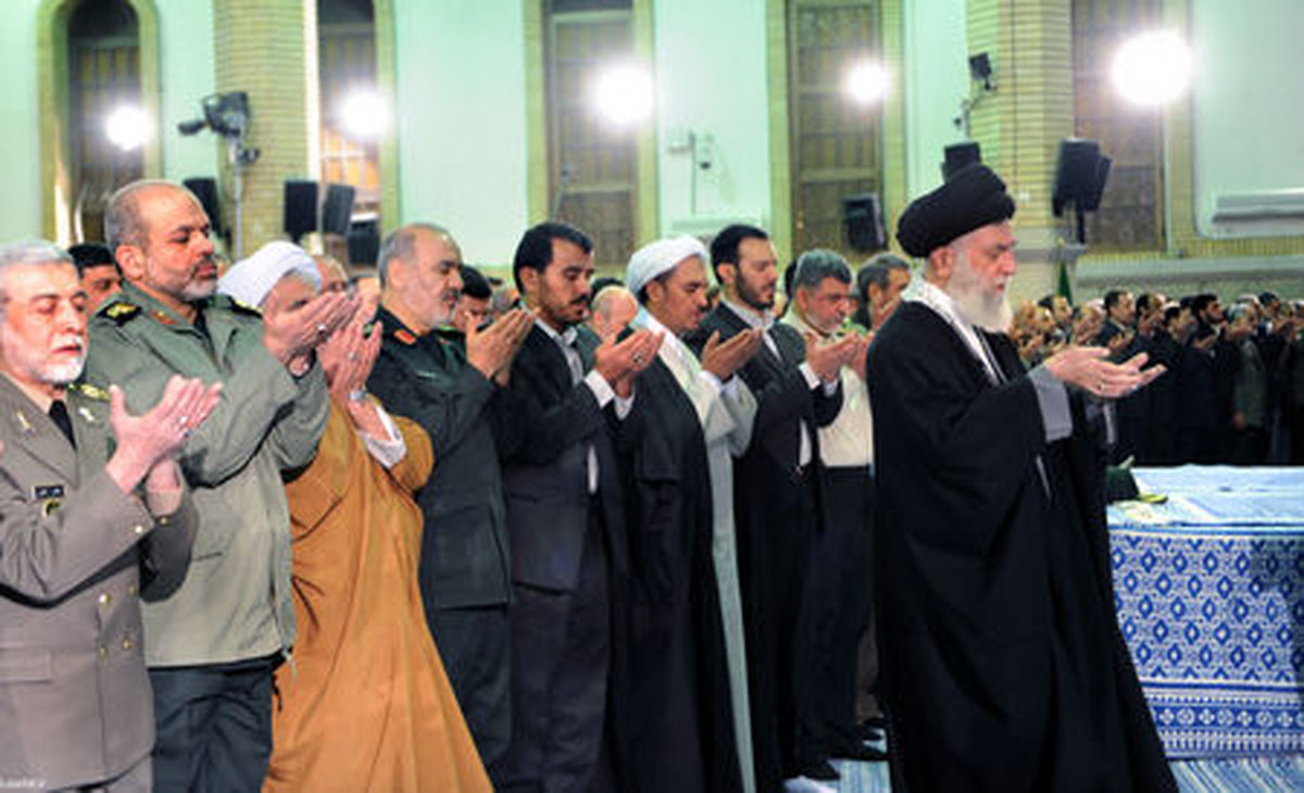 تصاویر/ديدار كاركنان حفاظت اطلاعات نيروهاي مسلح با رهبر انقلاب