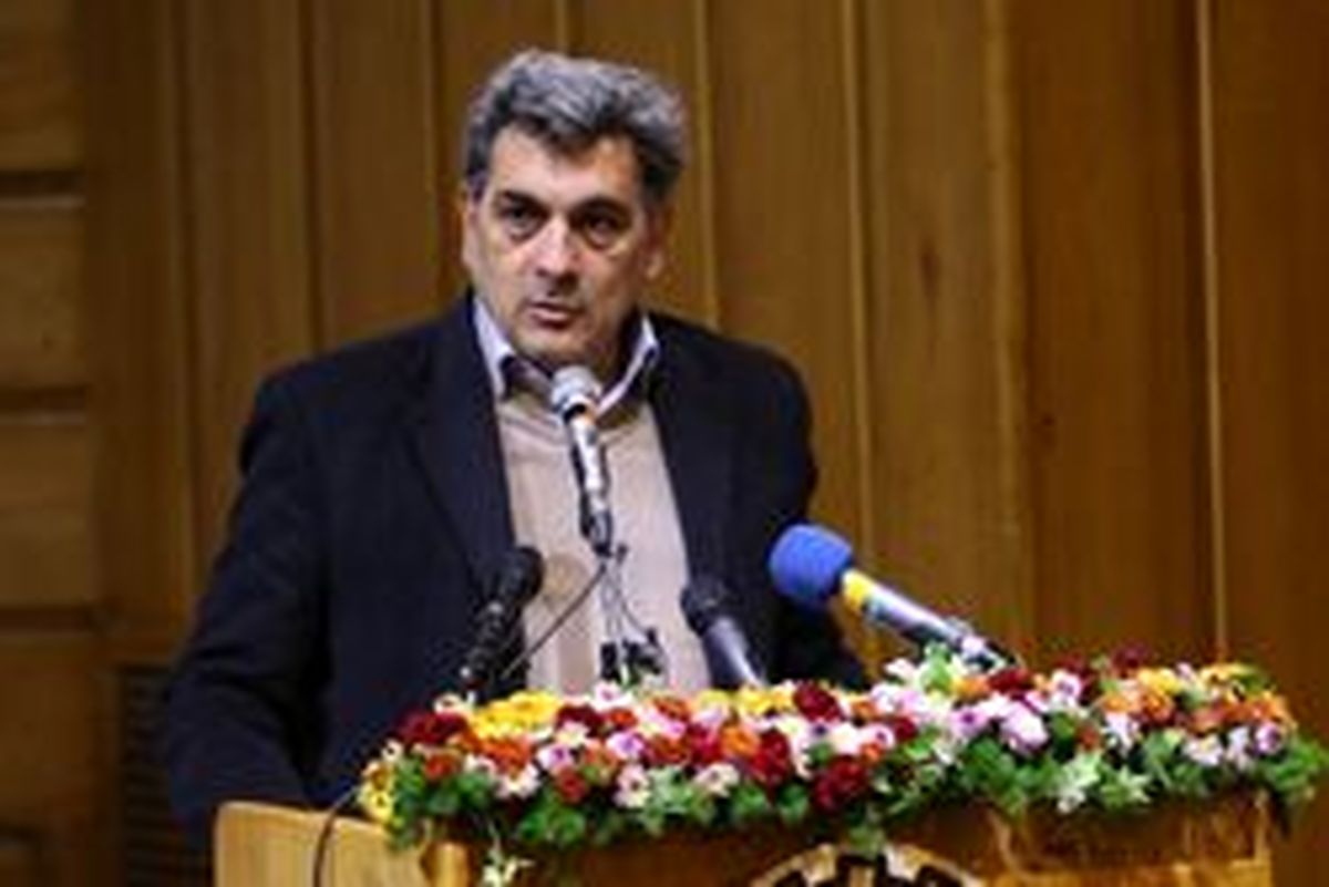خرید ۲۱ دستگاه نردبان آتش نشانی