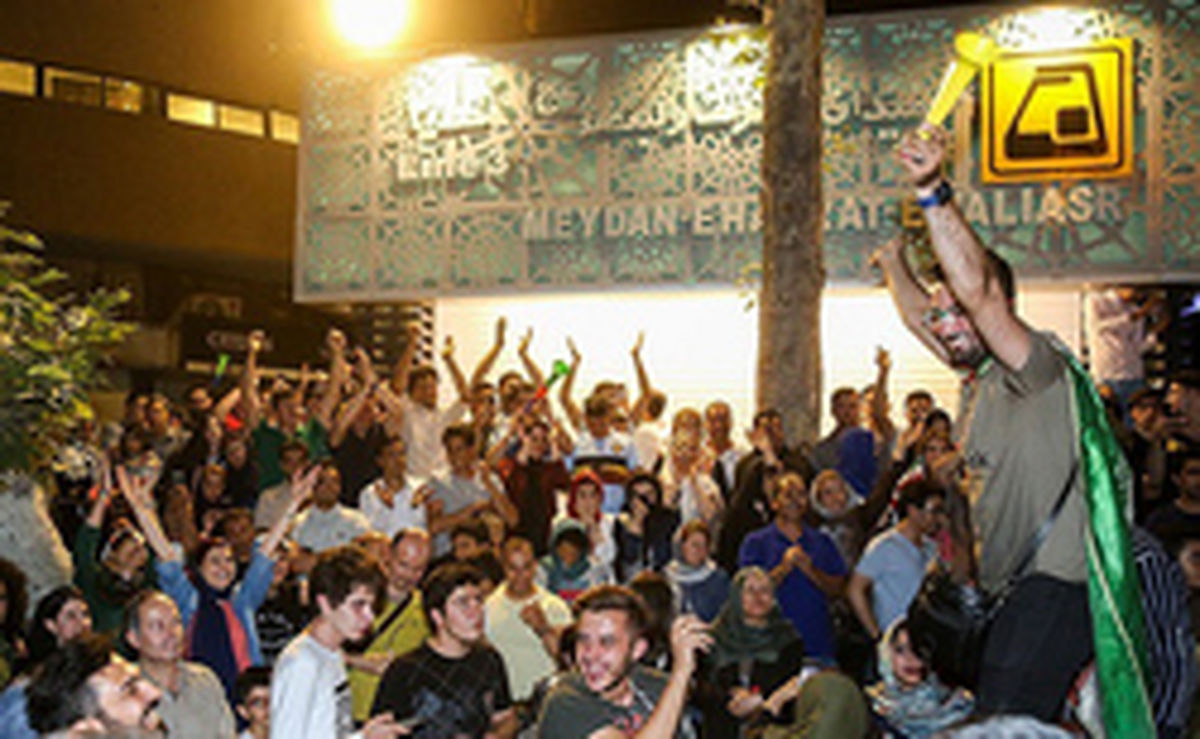 تصاویر: شادی تهرانی‌ها پس از آخرین بازی