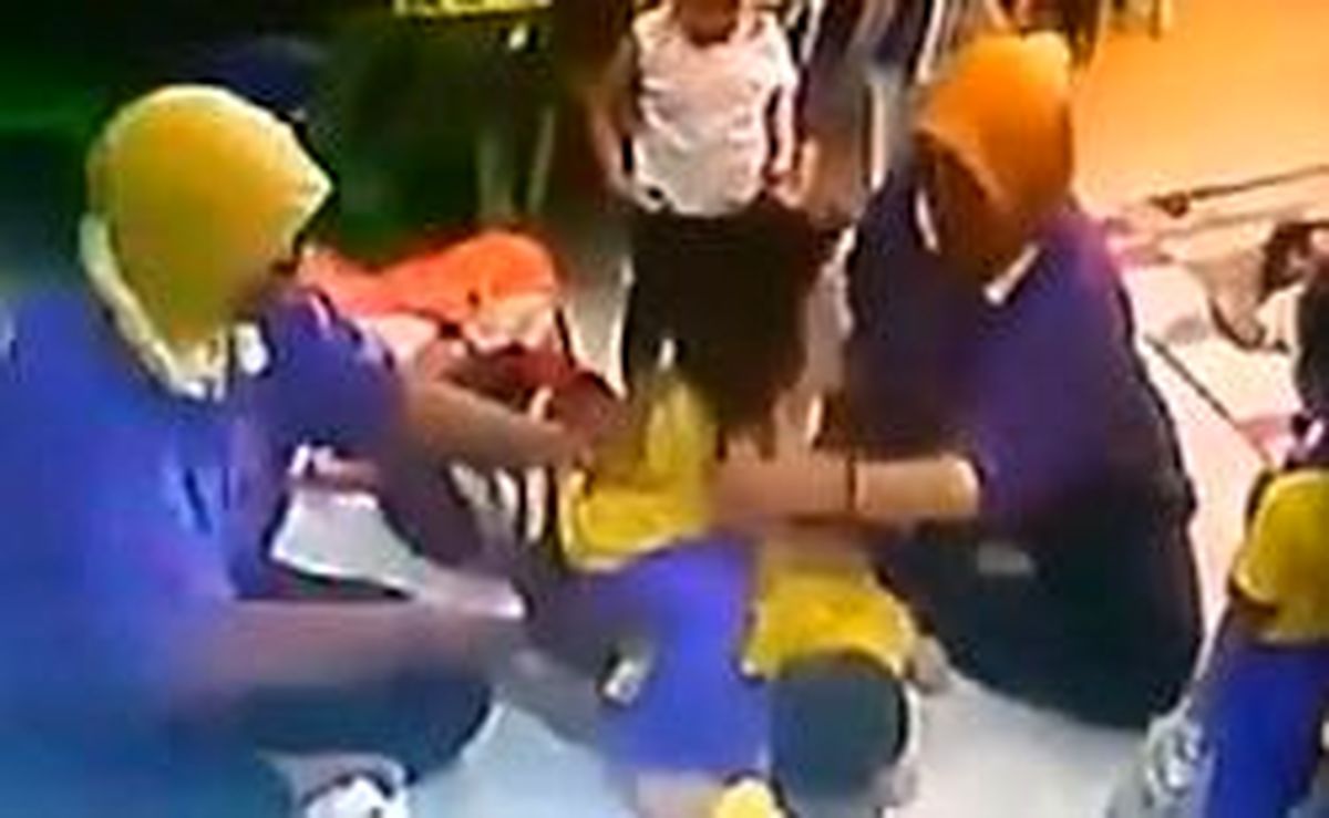 بد رفتاری با کودکان در مهدکودکی در مالزی +عکس