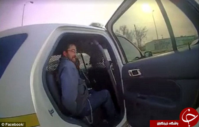 خواستگاری از افسر پلیس حین بازداشت +تصاویر