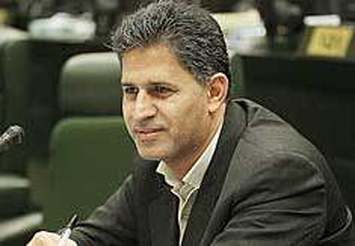 کار وزارت بهداشت سخت شده است/ رئیس جمهور باید وارد میدان شود