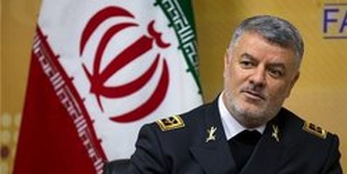 دریادار خانزادی: پرتاب موشک از زیر سطح برای نخستین بار اجرایی می شود