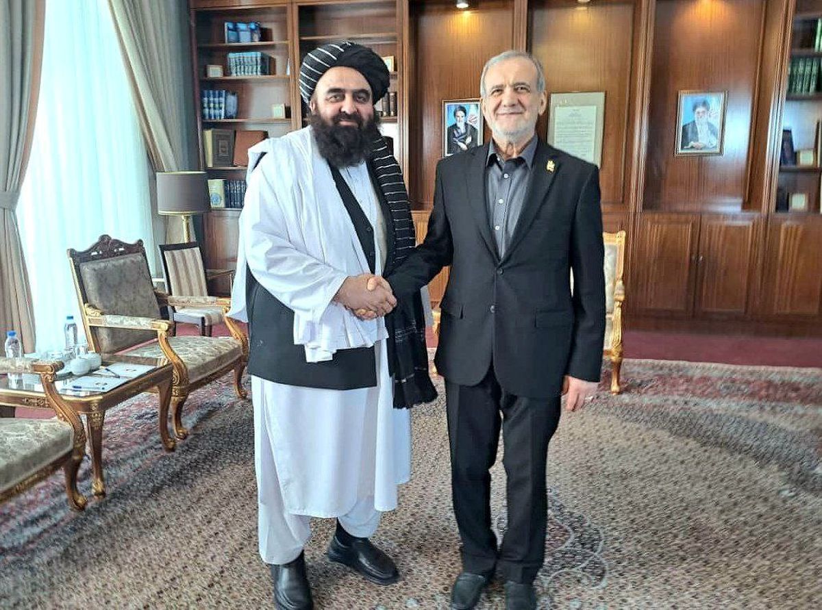 دیدار وزیر خارجه طالبان با رئیس‌جمهور ایران